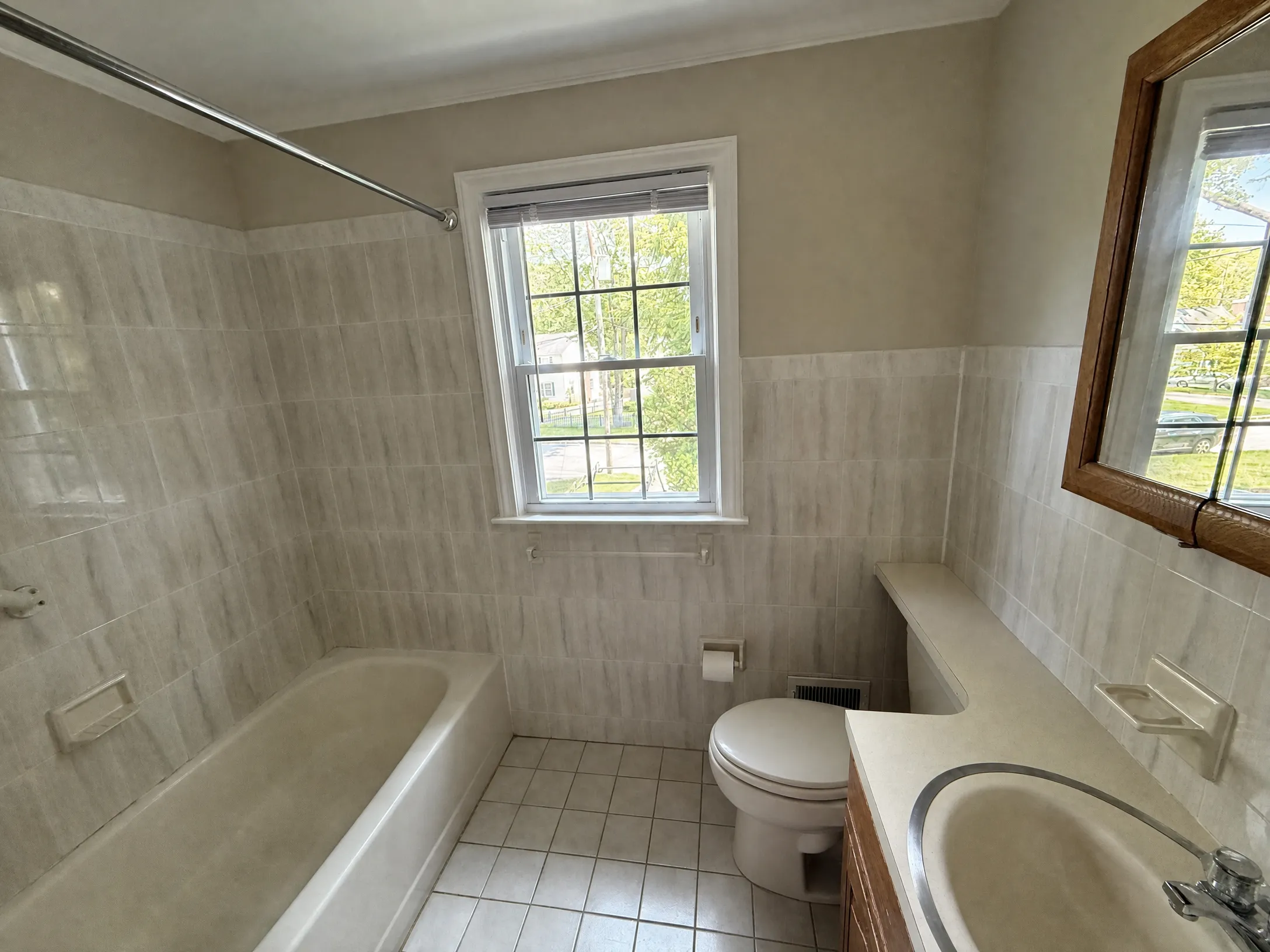 Before remodel: bathroom in old condition