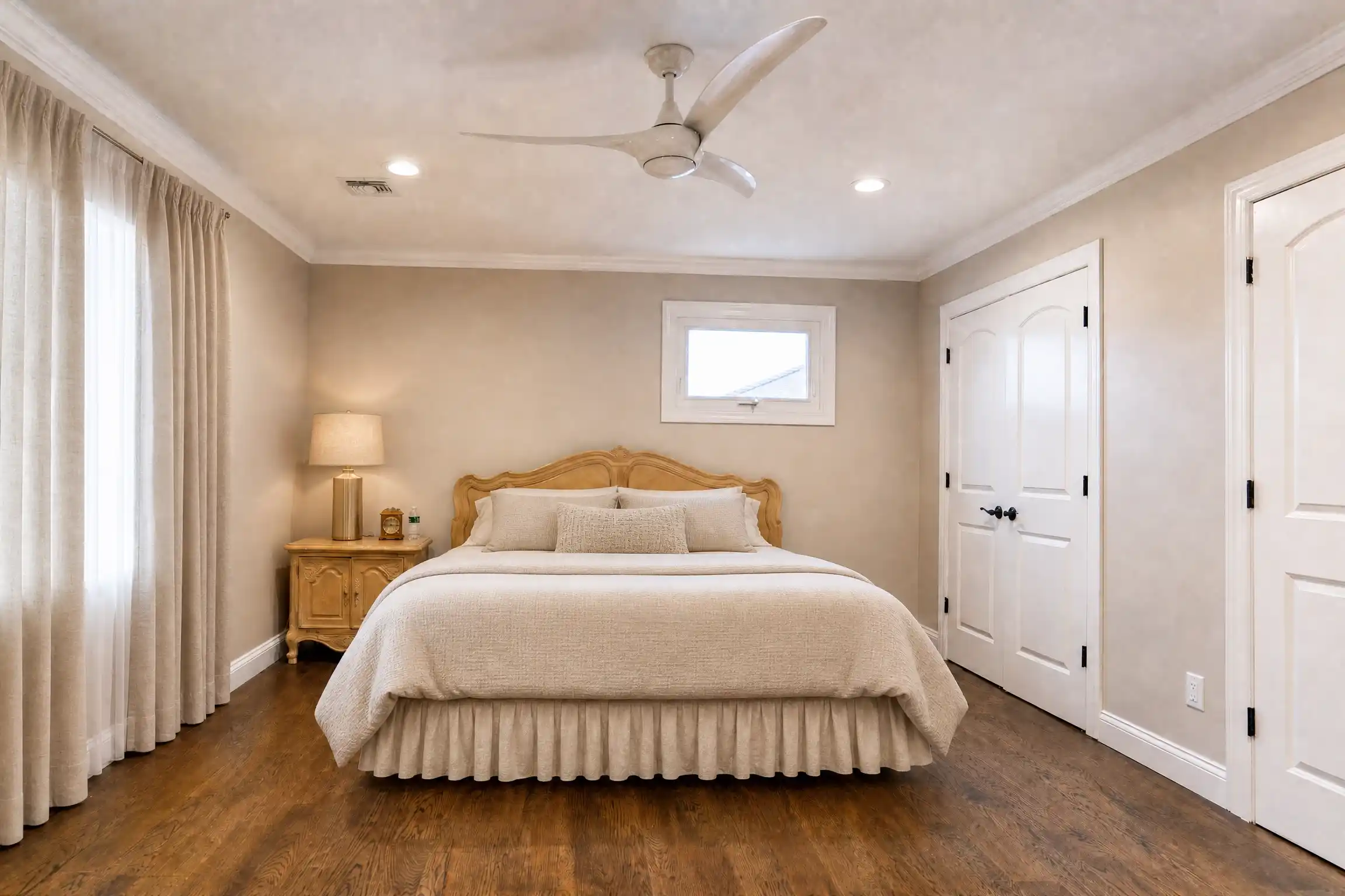 Bedroom wide beige modern lamp